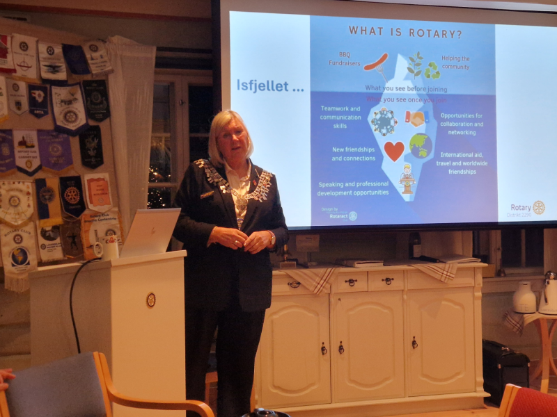 Guvernørbesøk og opptak av nytt medlem